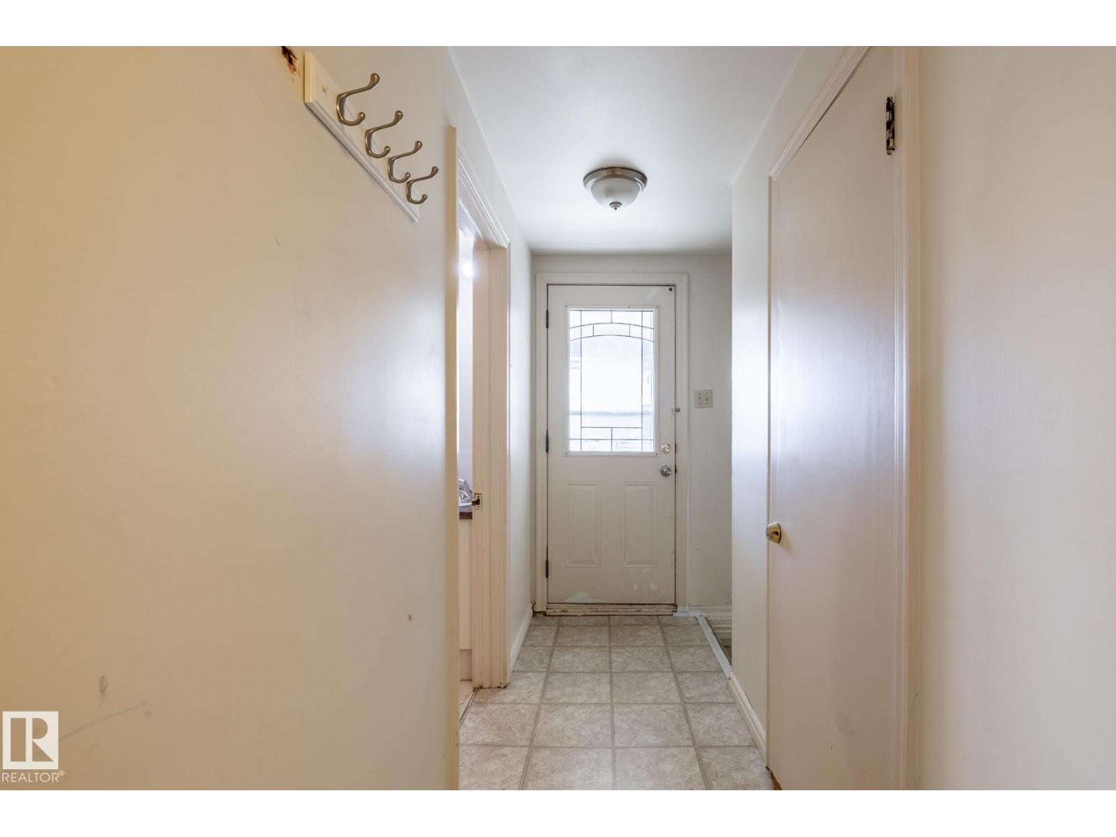 11819 87 AV NW - 62