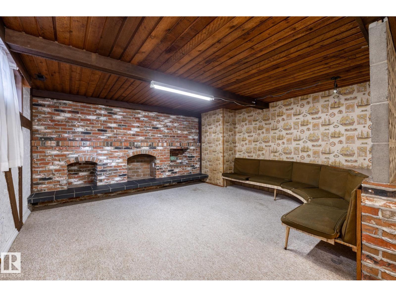 11819 87 AV NW - 73