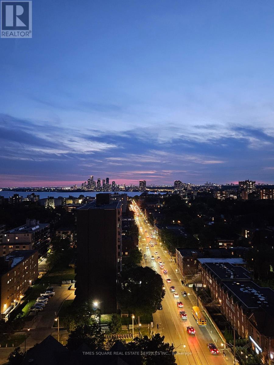 #PH12 270 DUFFERIN STREET - 2