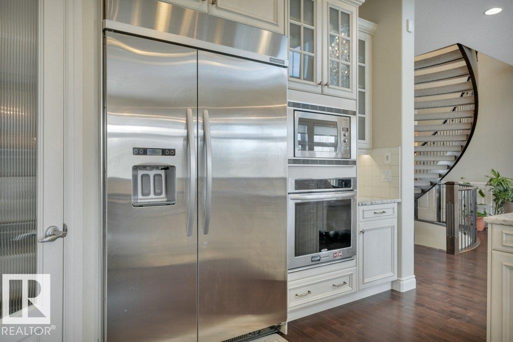 631 HOWATT DR SW, Edmonton