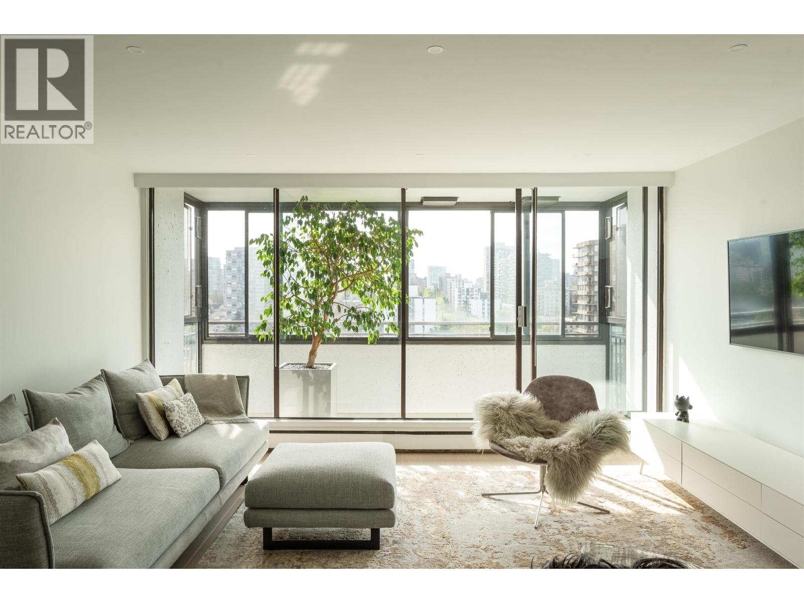 1806 1725 PENDRELL Street - photo 2