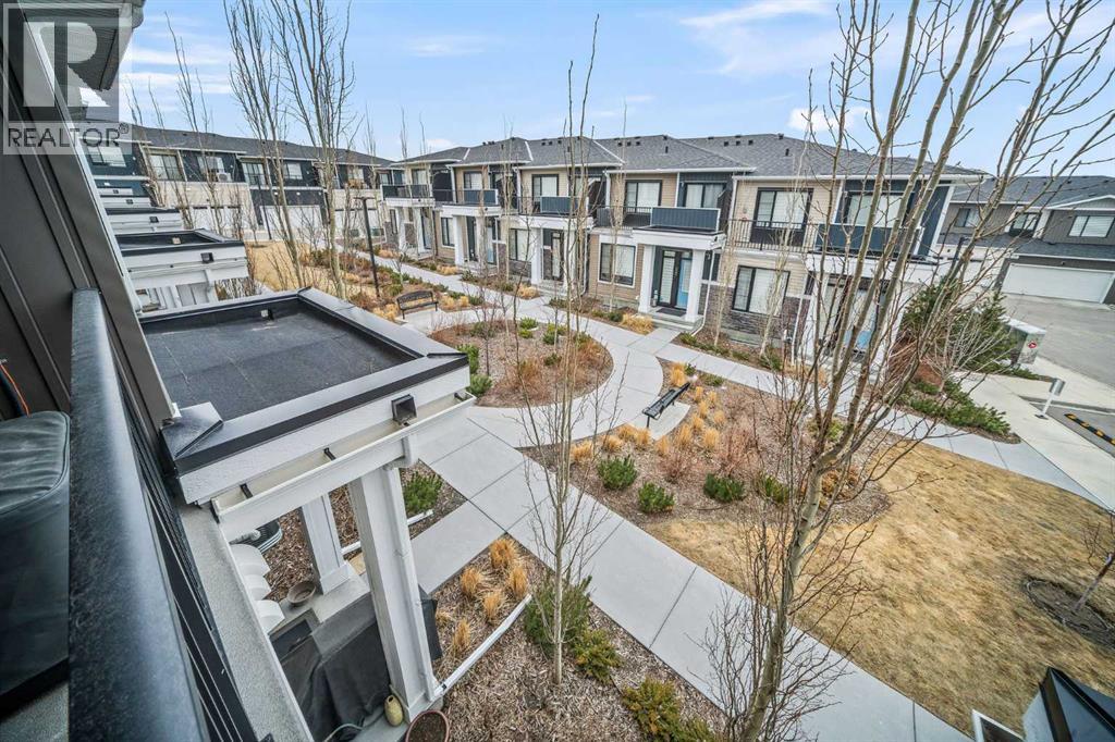 Single Family House for Sale in  Crestbrook Common SW Crestmont Calgary 