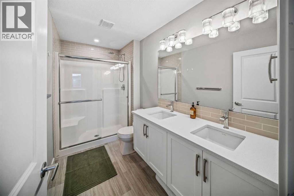 Single Family House for Sale in  Crestbrook Common SW Crestmont Calgary 