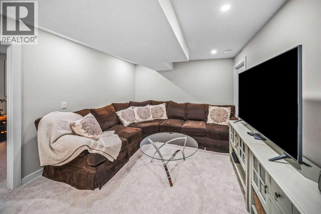 Single Family House for Sale in  Crestbrook Common SW Crestmont Calgary 