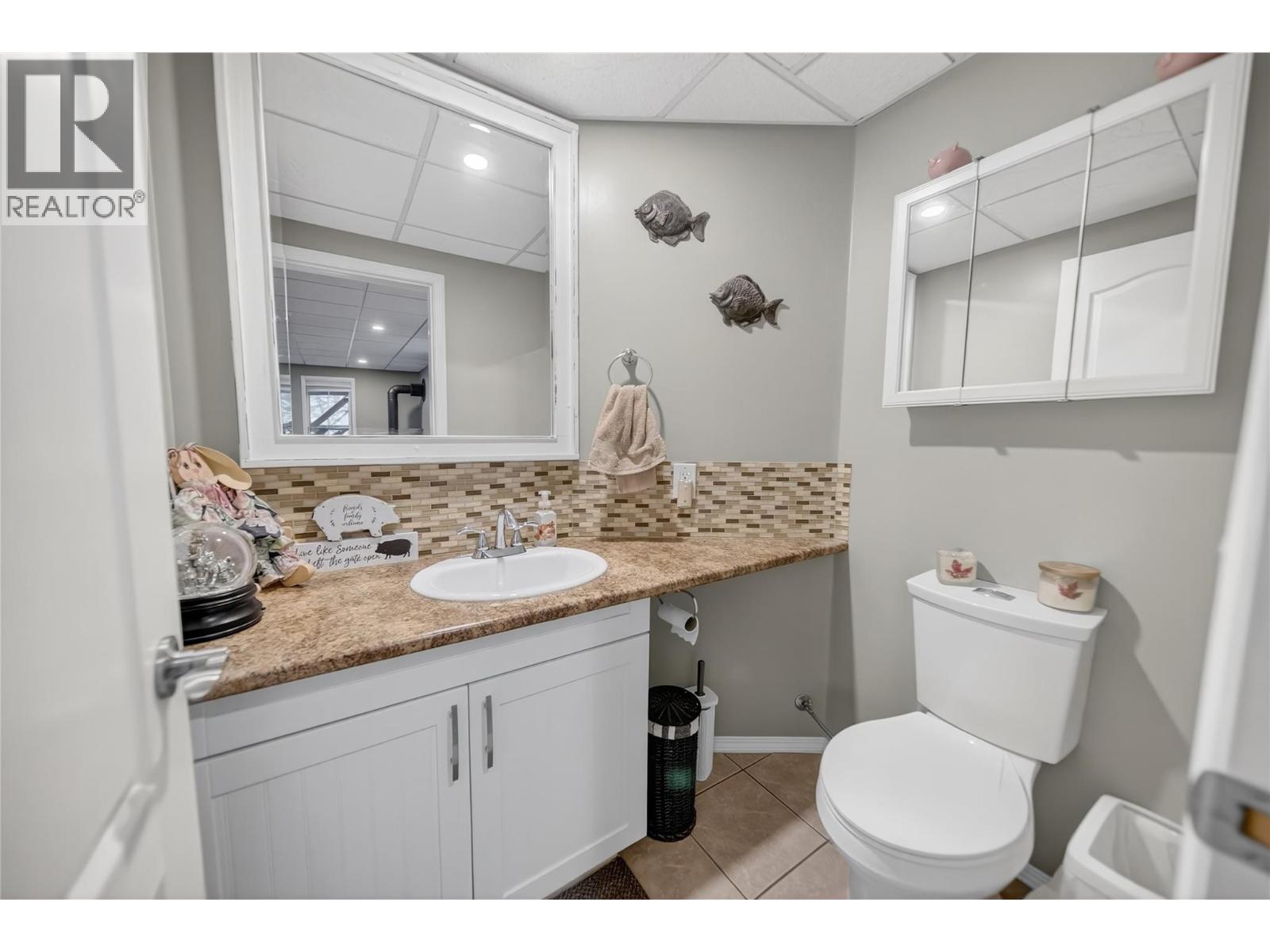 6206 Tie Lake Shore N Road, Jaffray