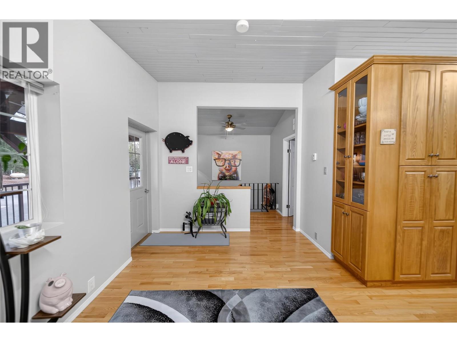 6206 Tie Lake Shore N Road, Jaffray