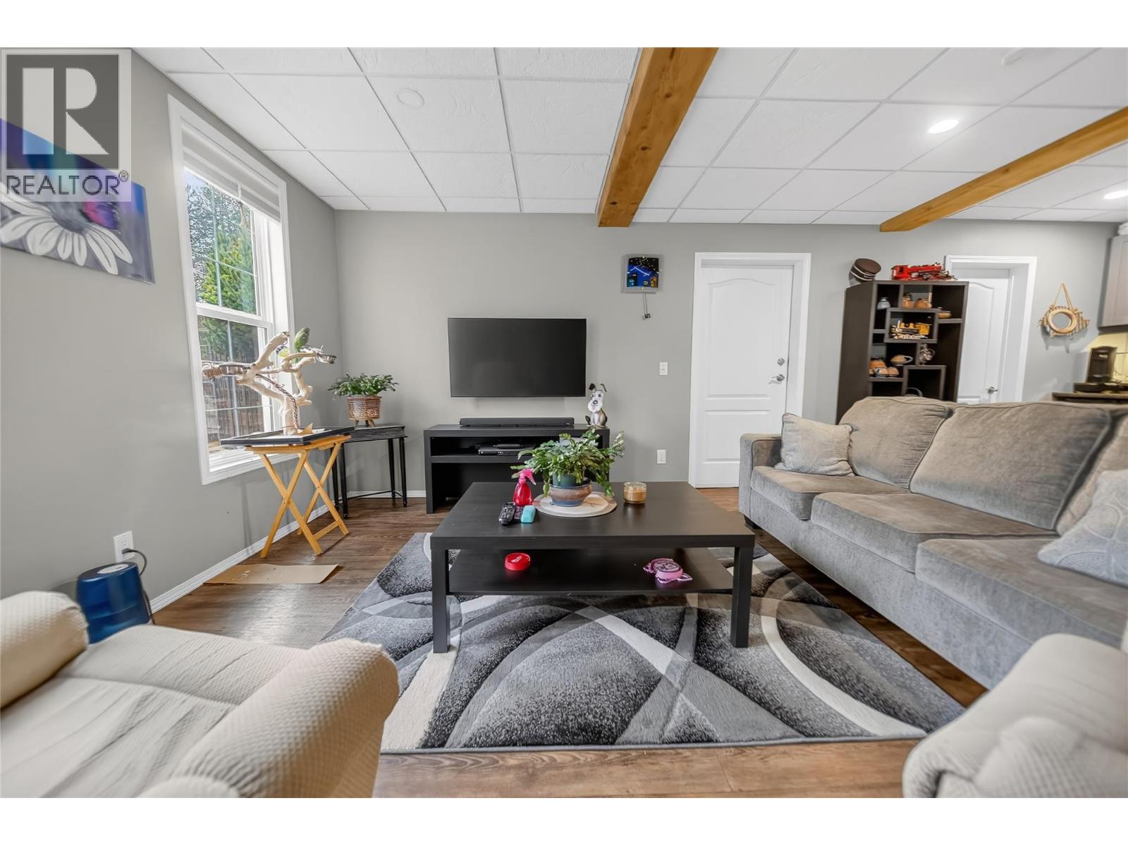 6206 Tie Lake Shore N Road, Jaffray