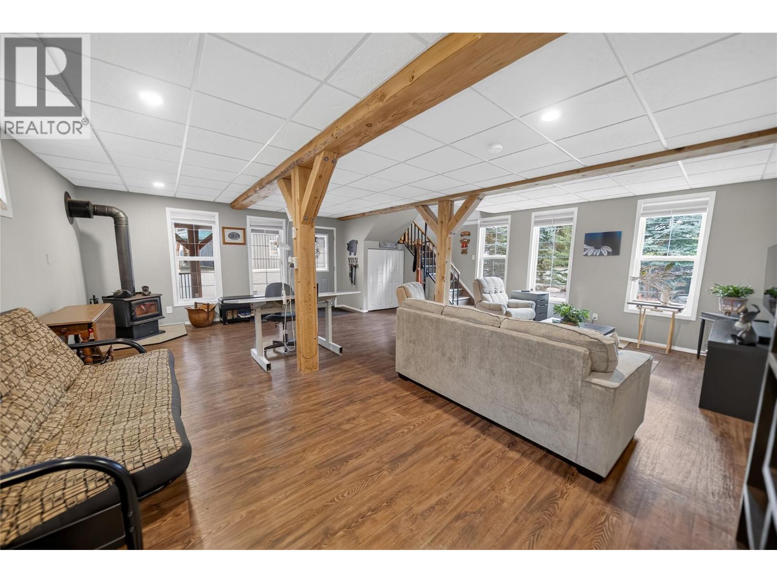 6206 Tie Lake Shore N Road, Jaffray