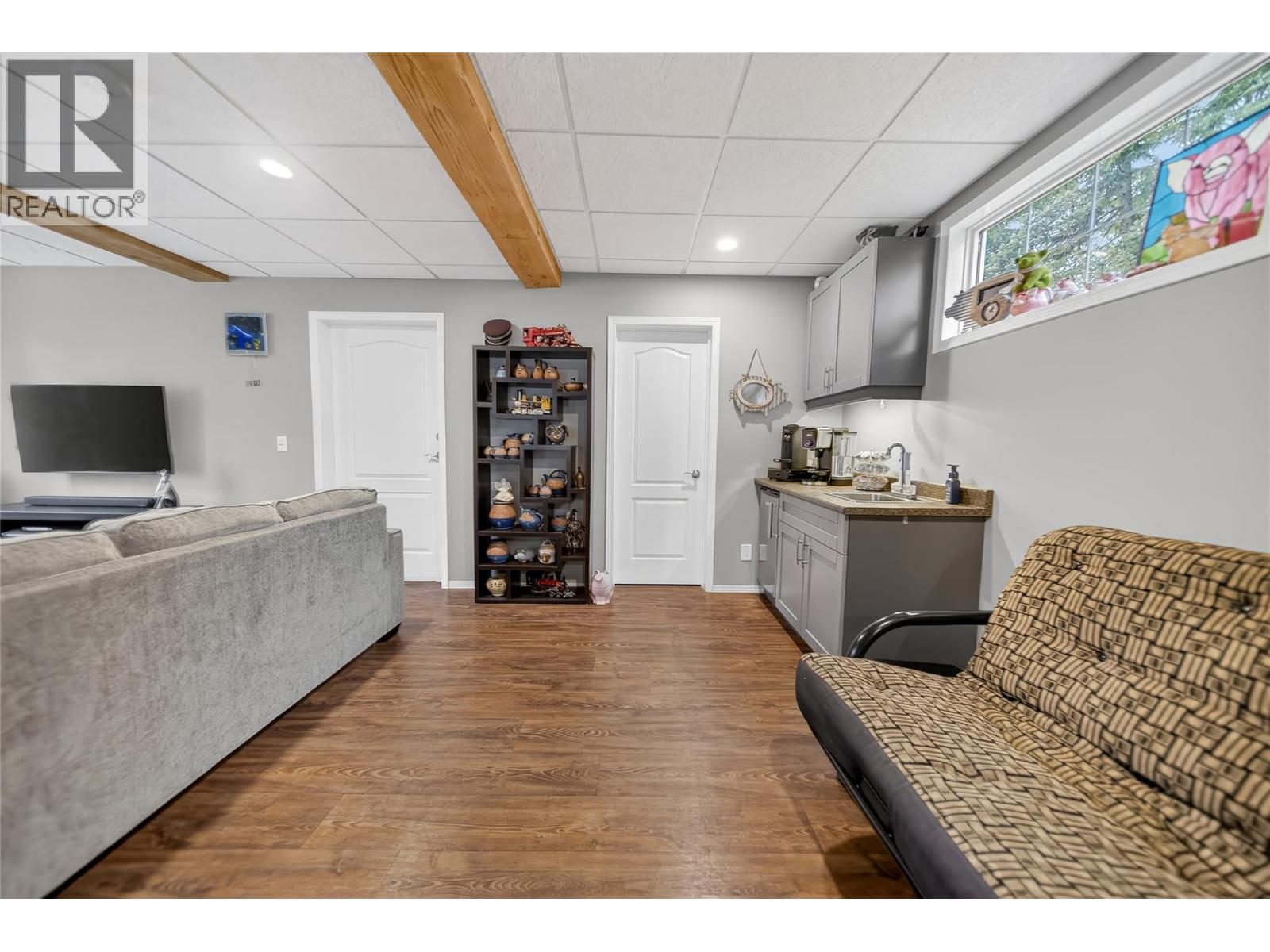 6206 Tie Lake Shore N Road, Jaffray