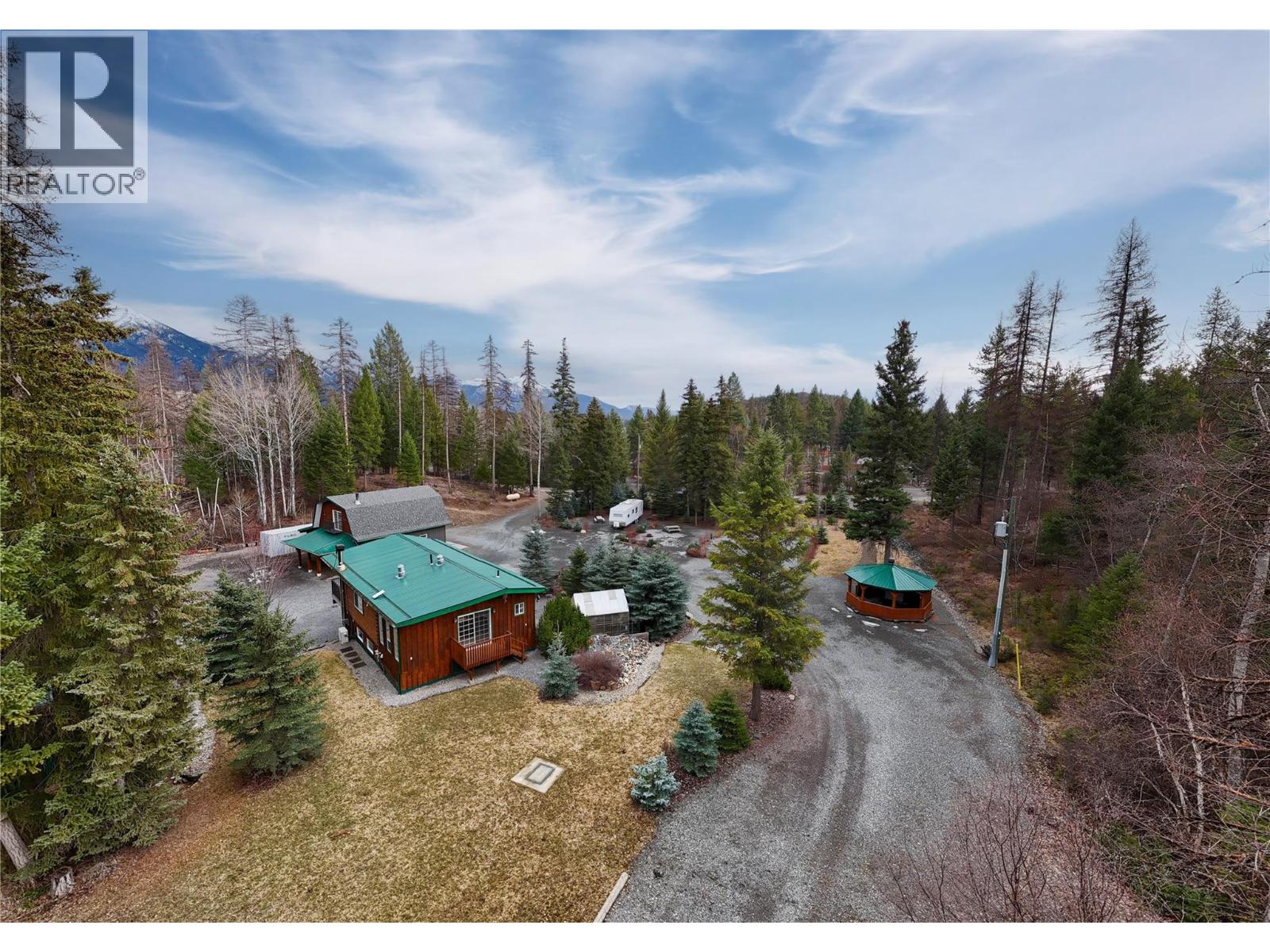 6206 Tie Lake Shore N Road, Jaffray