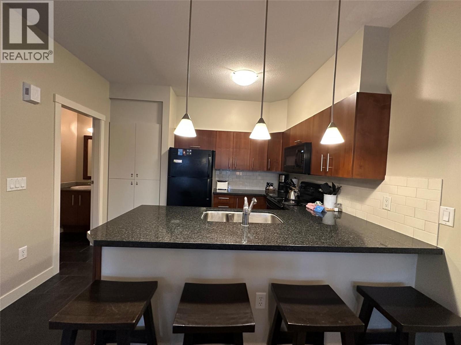 #413B 2049 SUMMIT Drive - 2