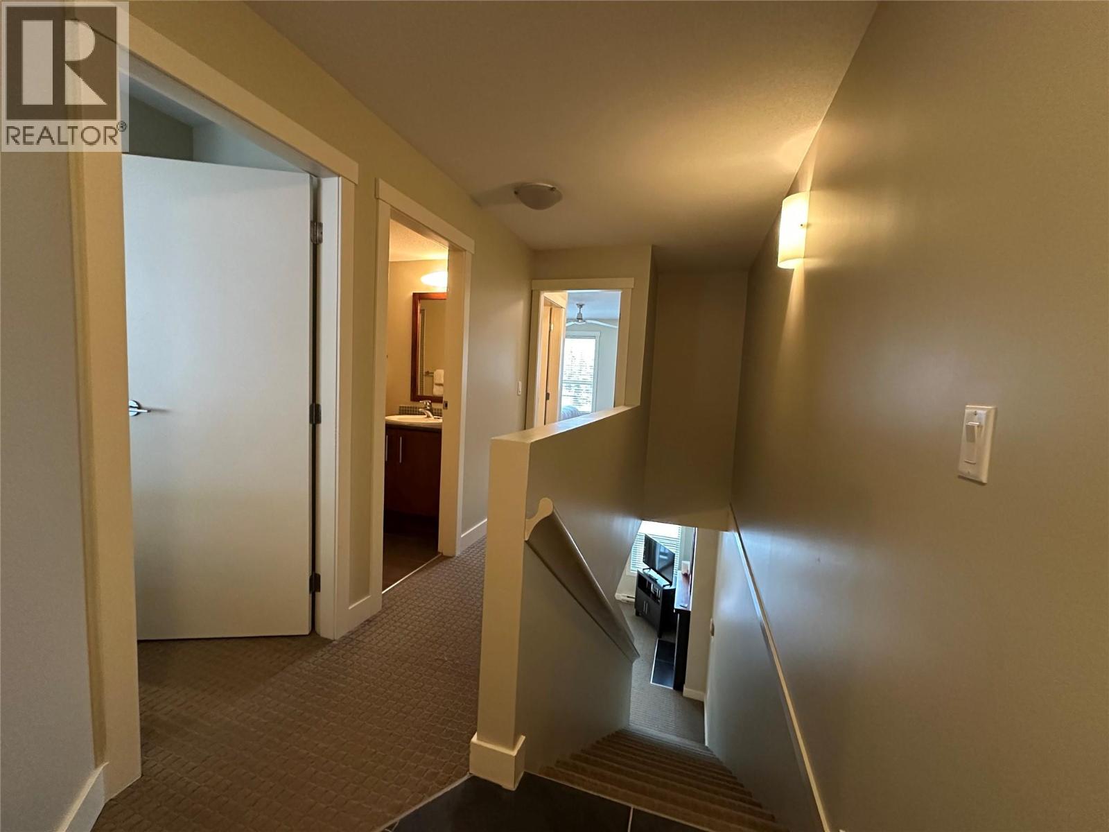 2049 SUMMIT Drive Unit# 413C, Panorama