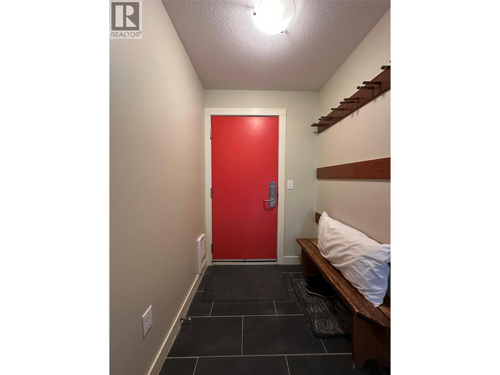 2049 SUMMIT Drive Unit# 413C, Panorama