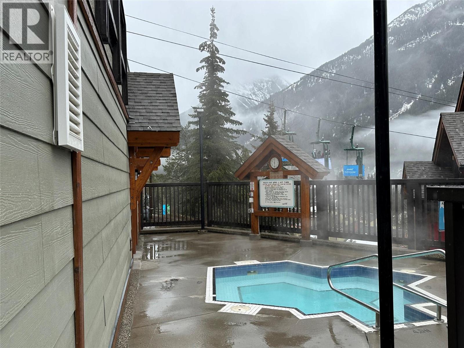 #413B 2049 SUMMIT Drive - 22