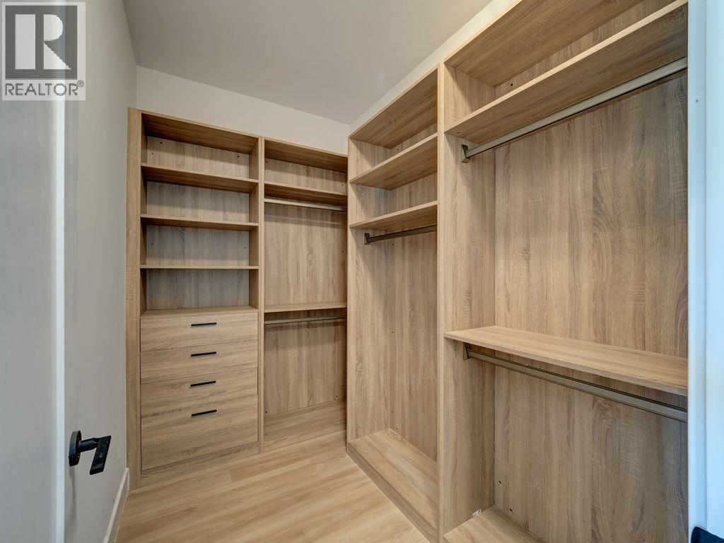 6070-72 HEARTWOOD PLACE, Sechelt