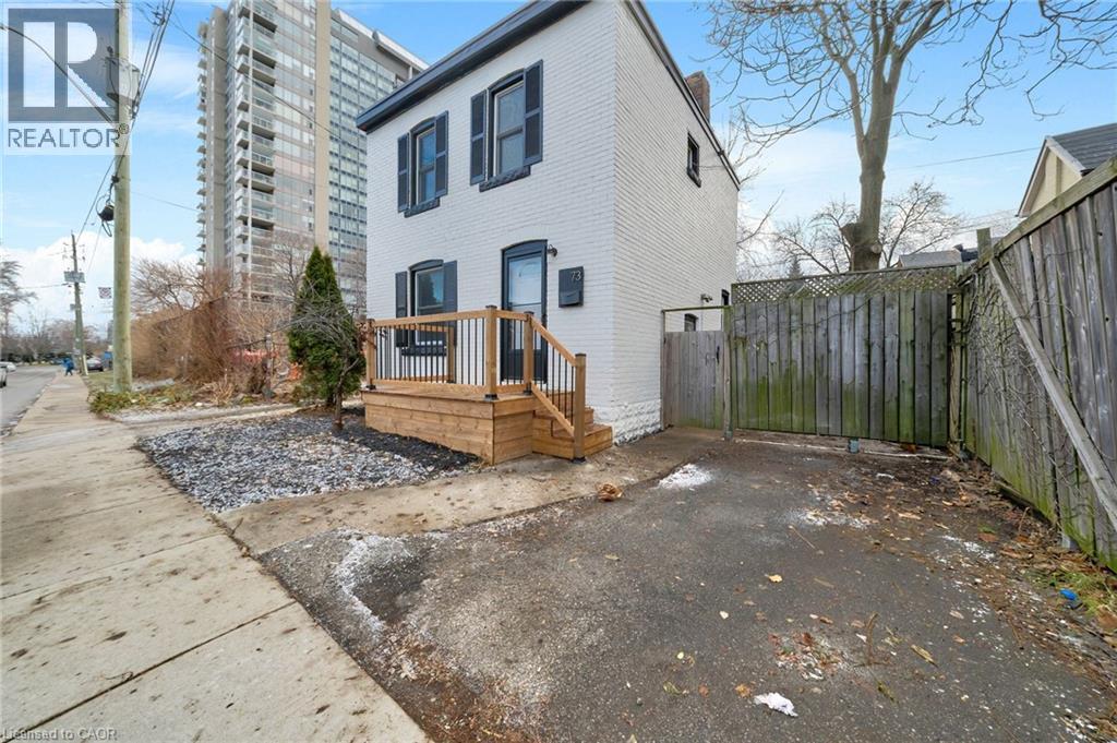 73 PETER Street - 2