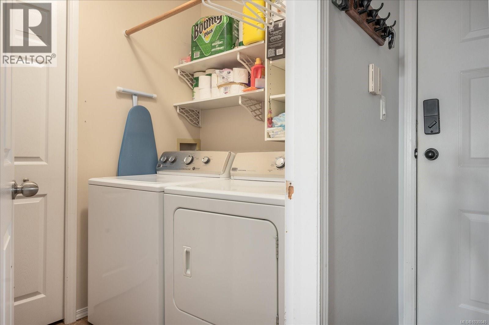 #304 327 PRIDEAUX ST - 24