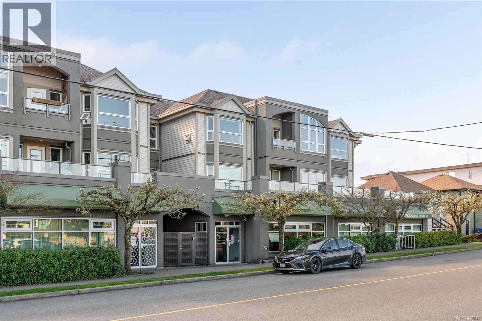 #304 327 PRIDEAUX ST - 27