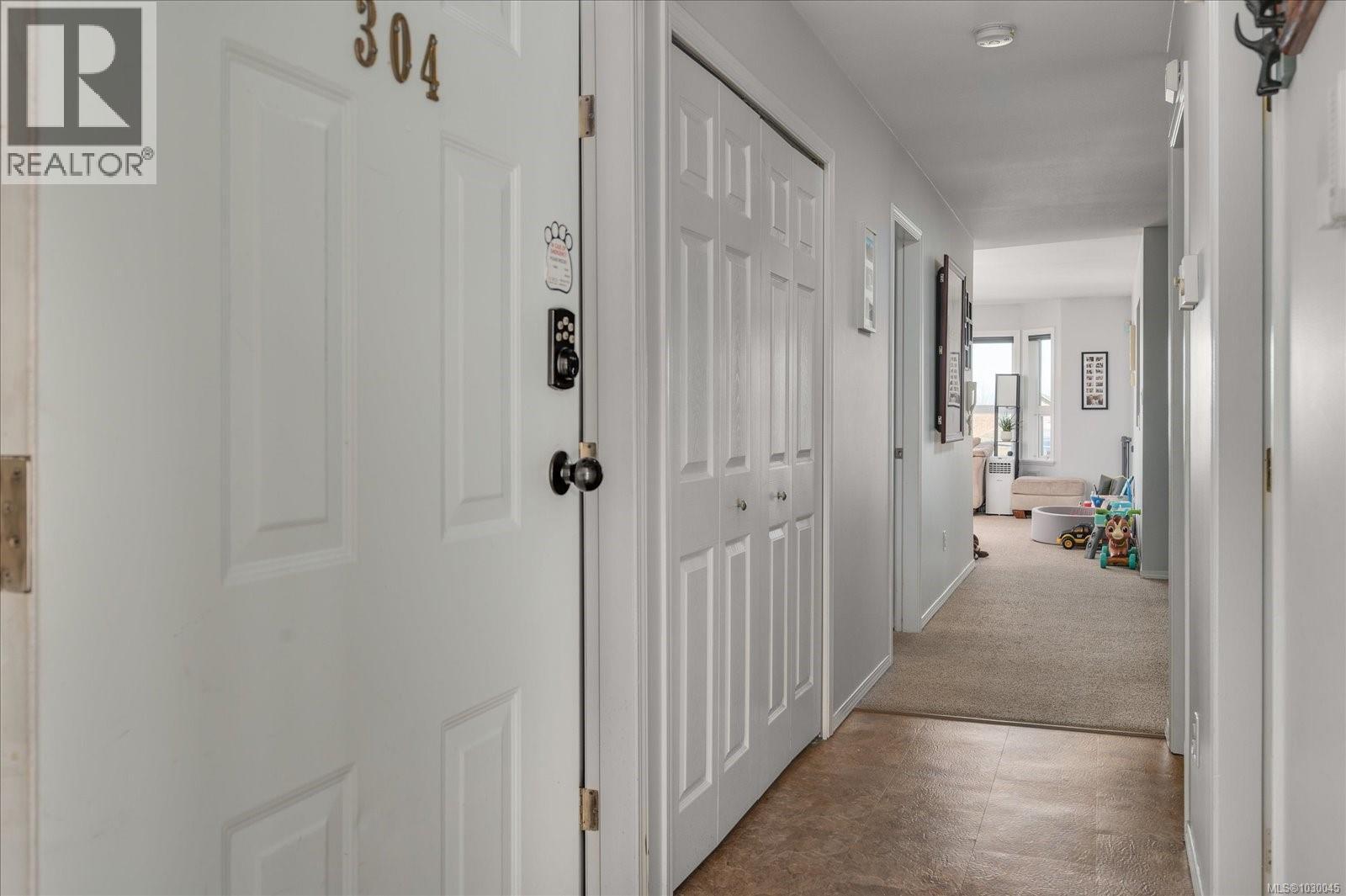 #304 327 PRIDEAUX ST - Image 3