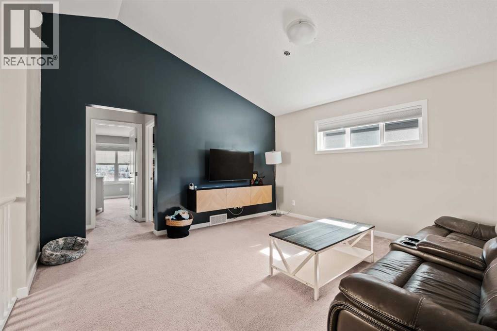 65 Sunrise Crescent, Cochrane