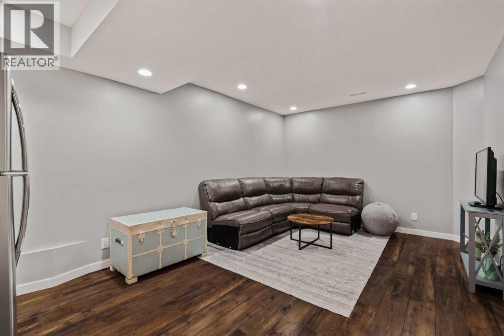 65 Sunrise Crescent, Cochrane