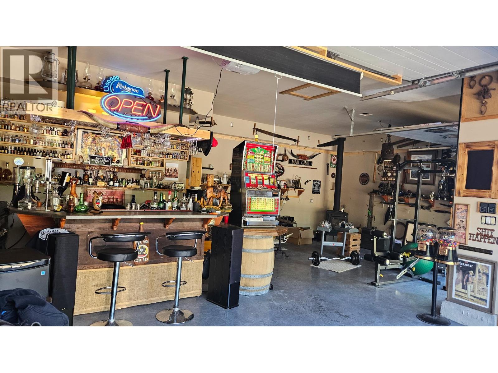 1601 BEECH Road, Christina Lake