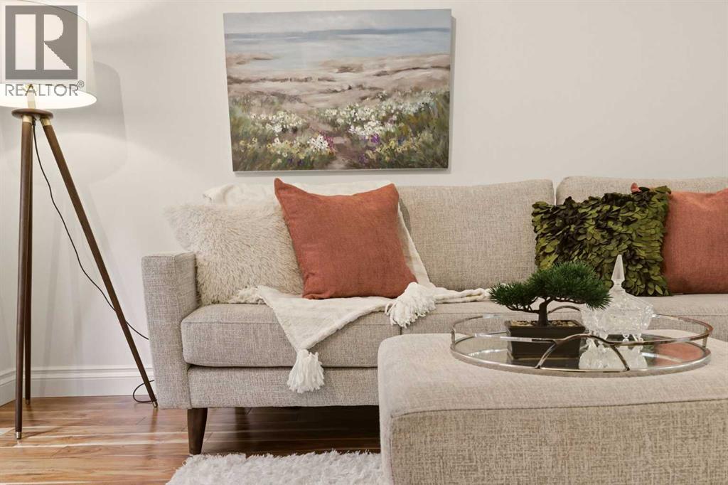 Single Family House for Sale in    Avenue SW Erlton Calgary 