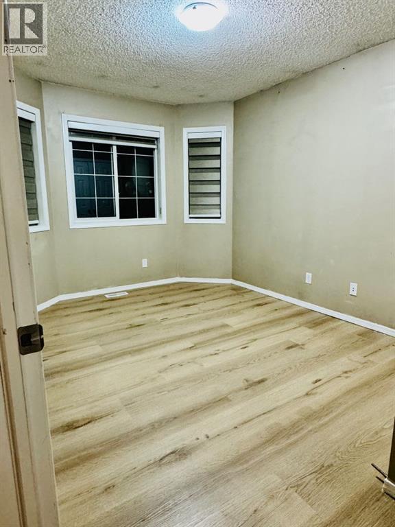 
          184 TARALAKE Terrace Northeast
            <br/>
            <span>Calgary</span>
            , 
            <span>AB</span>
             <span>T3J0A2</span>
         - Photo 13