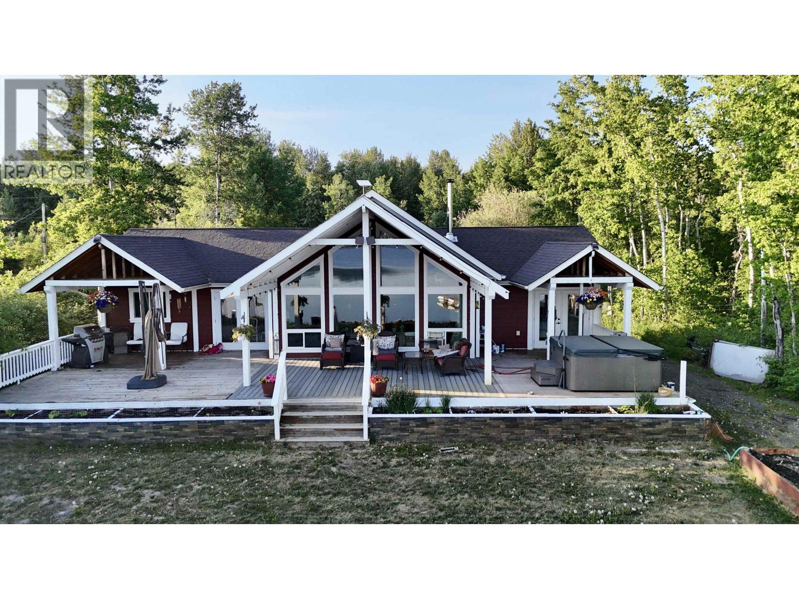 7285 PETERSON ROAD, Fraser Lake