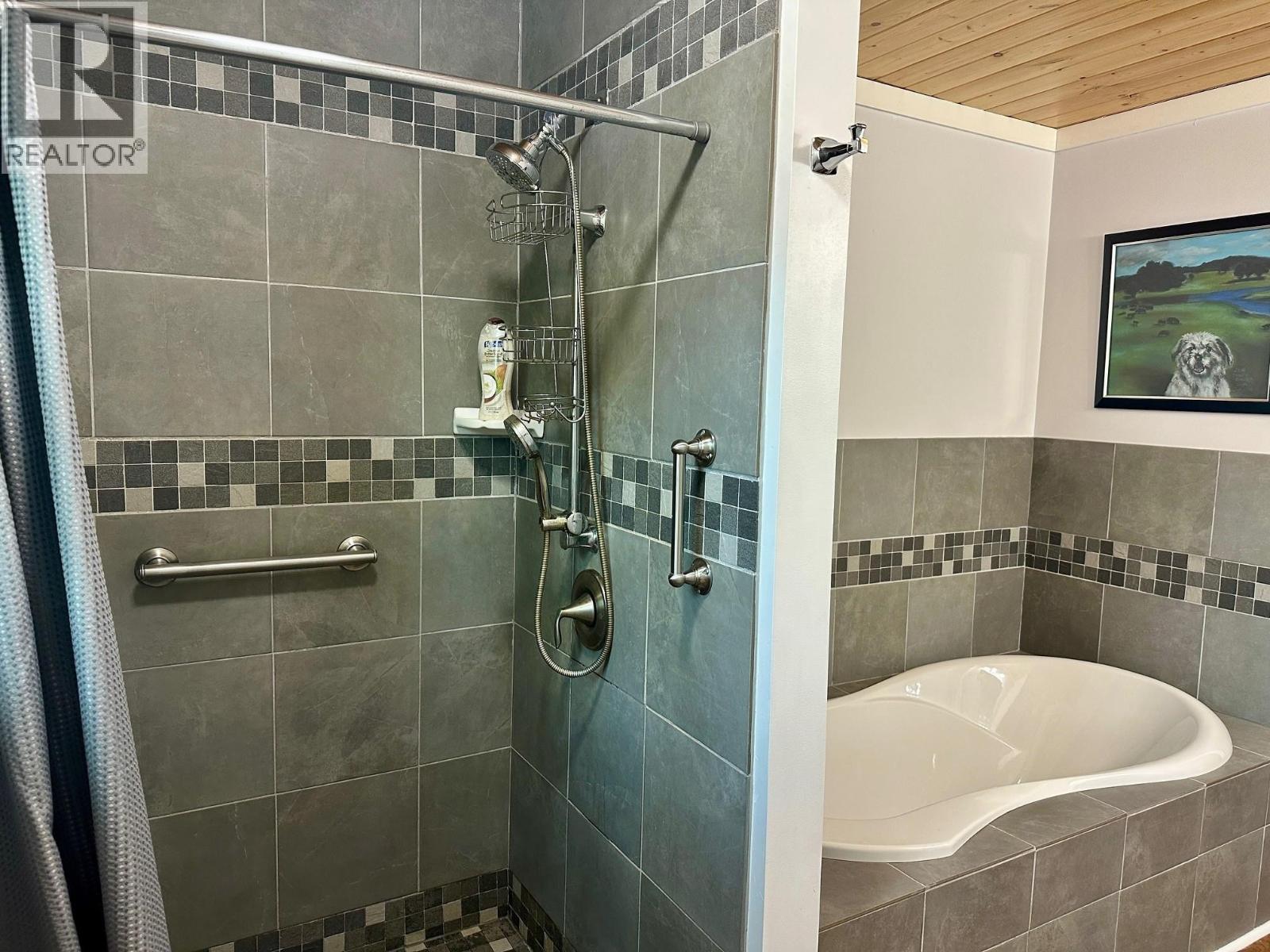 7285 PETERSON ROAD, Fraser Lake