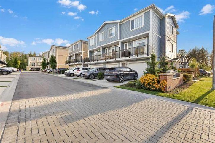 1 20680 76B Avenue - main photo