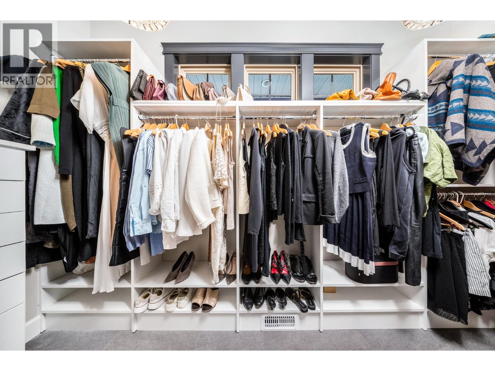 2328 ARTHUR COURT - 32