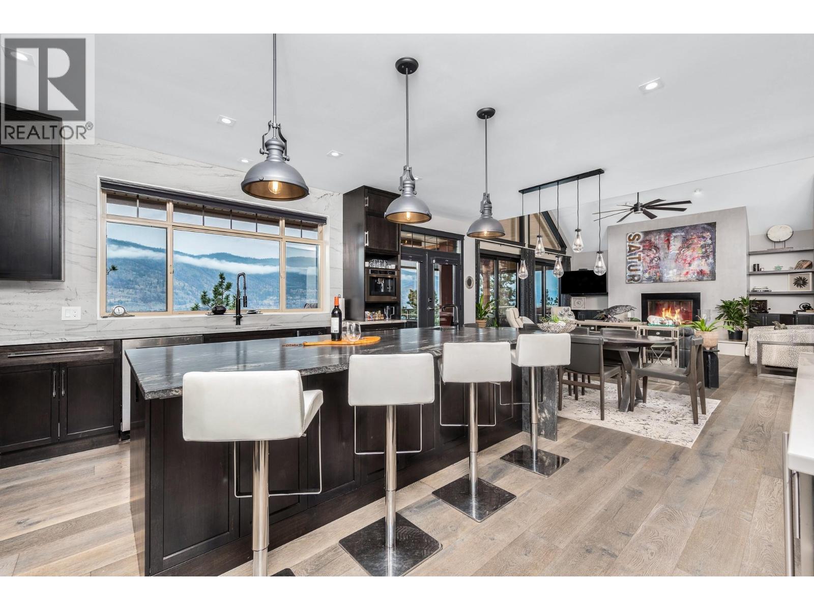 2328 ARTHUR COURT - 15