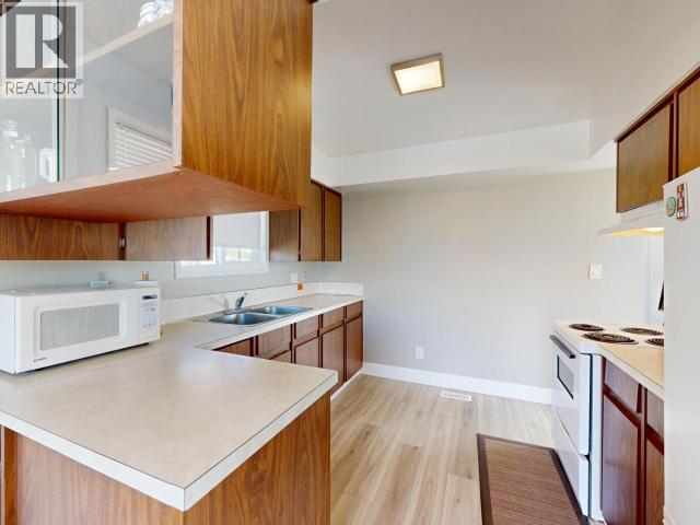 7176 GLACIER STREET - 9