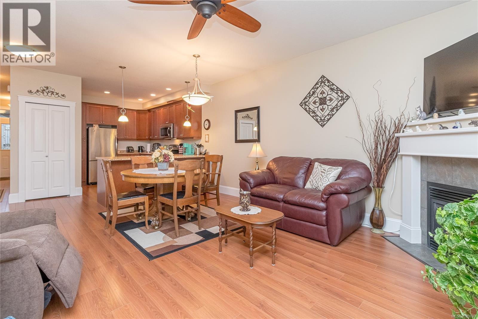 #23 3110 COOK ST - 10