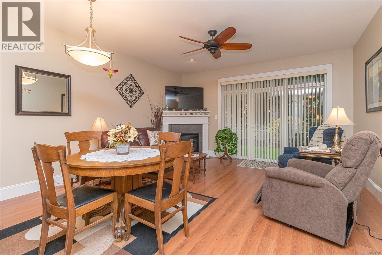 #23 3110 COOK ST - 11