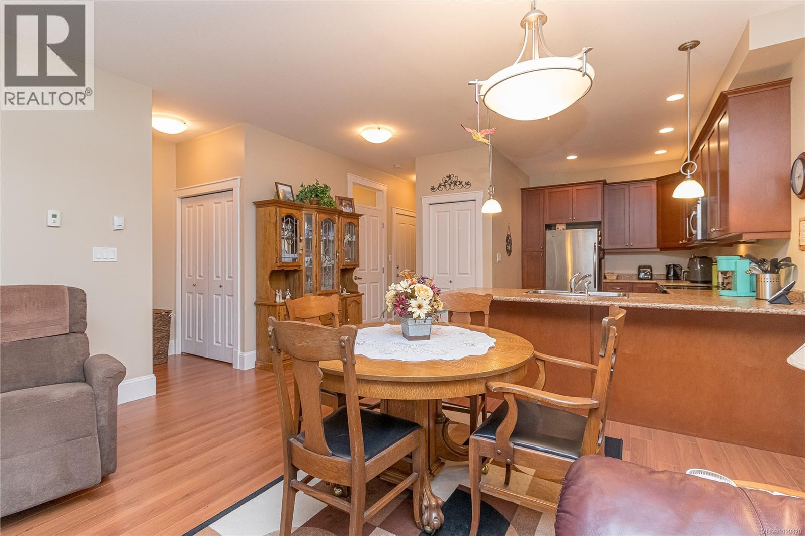 #23 3110 COOK ST - 13