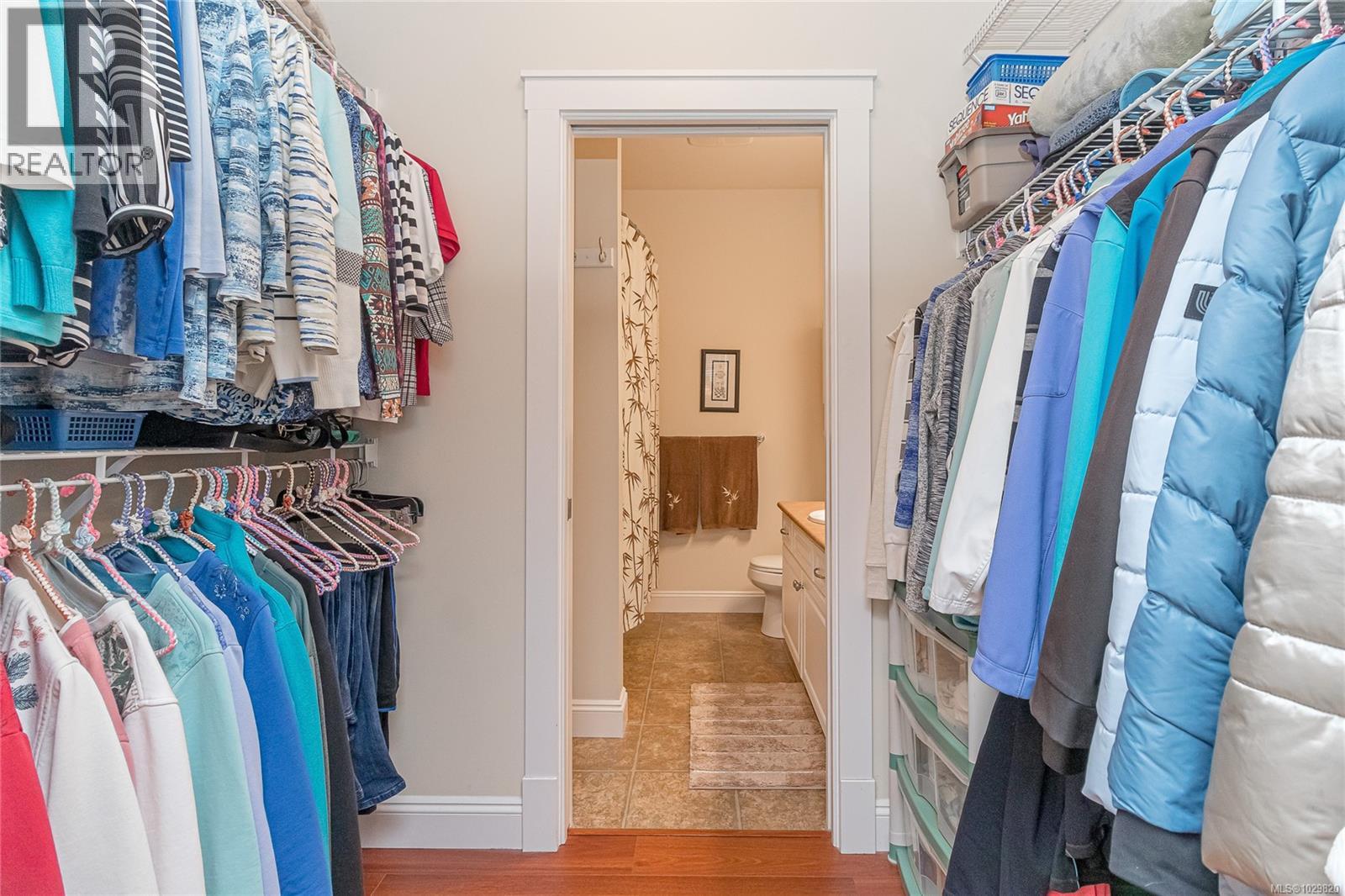 #23 3110 COOK ST - 21