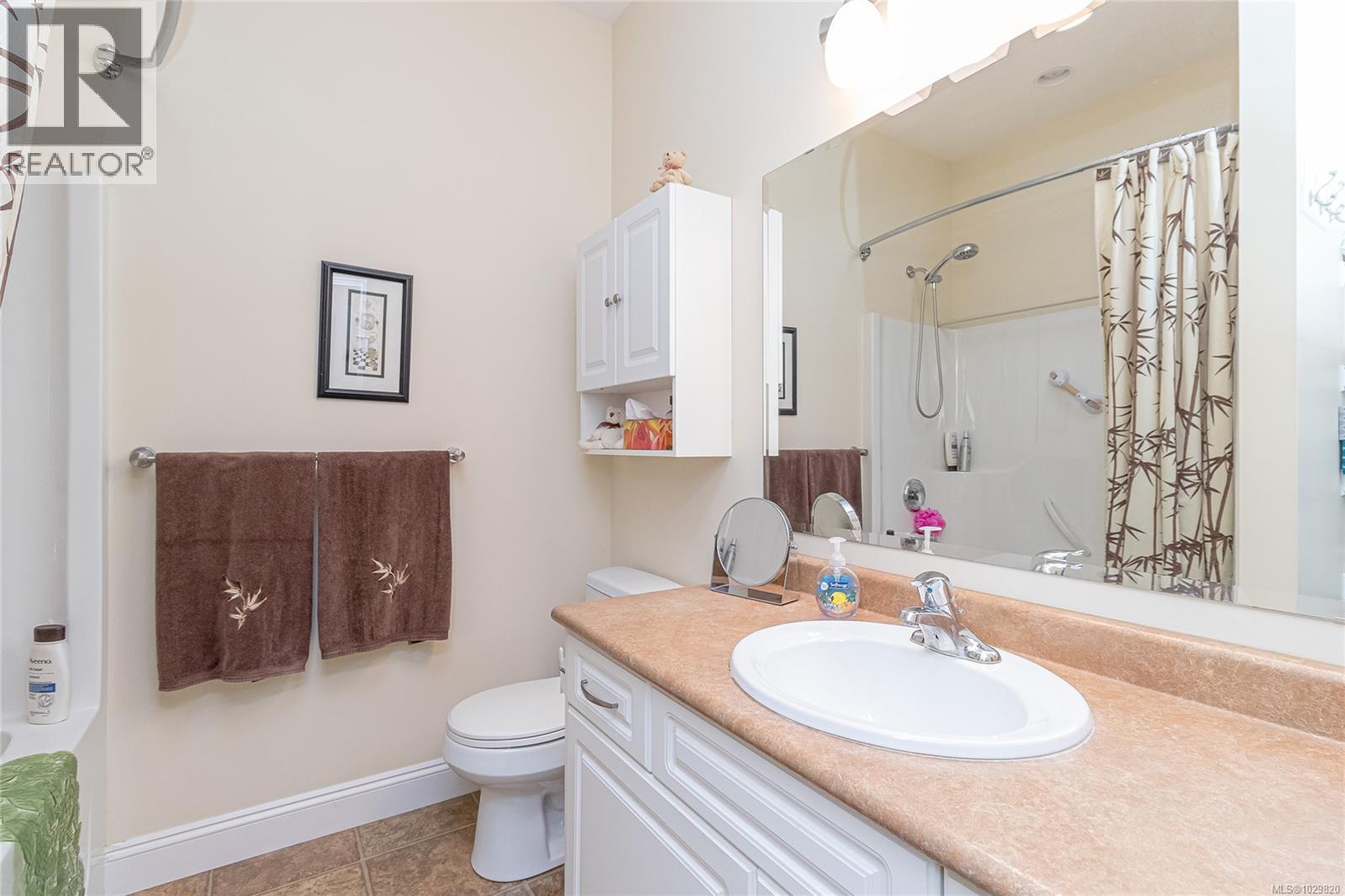 #23 3110 COOK ST - 22