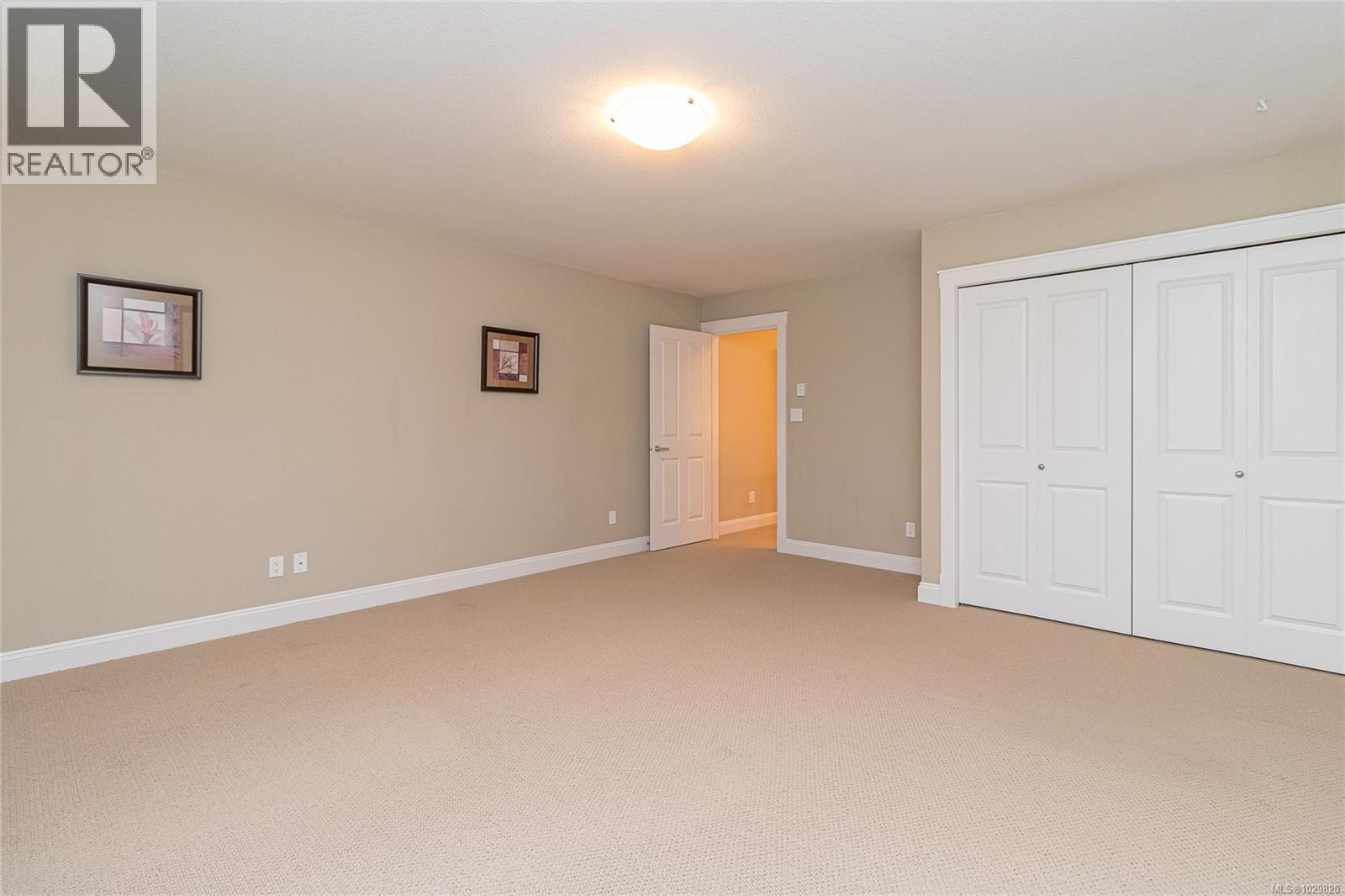 #23 3110 COOK ST - 24