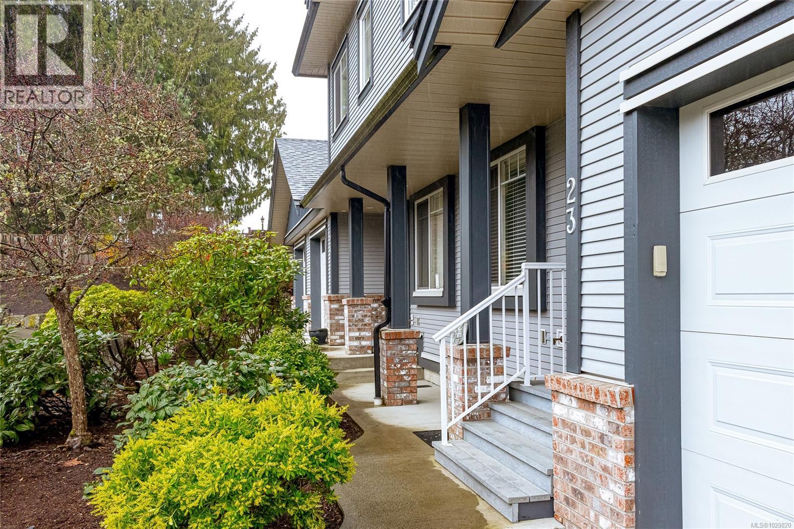 #23 3110 COOK ST - 4