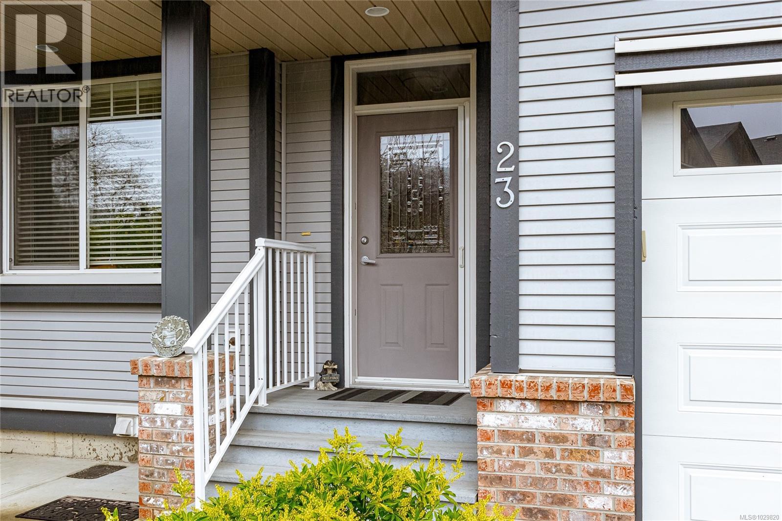 #23 3110 COOK ST - 5