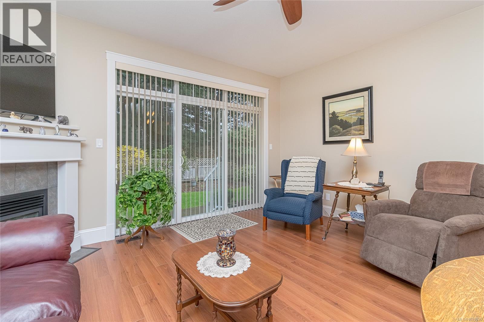 #23 3110 COOK ST - 8