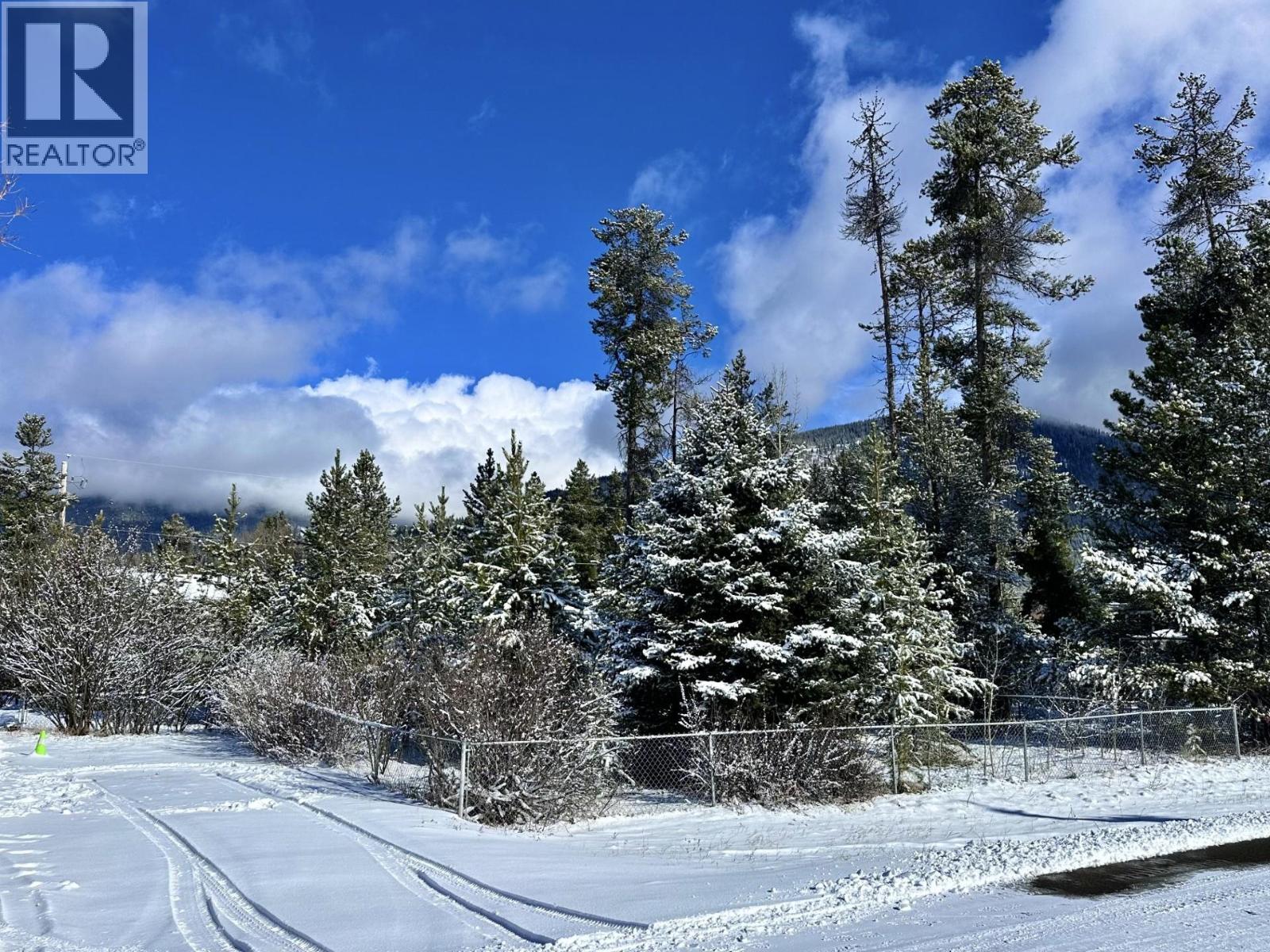 1044 9TH Avenue - photo 2