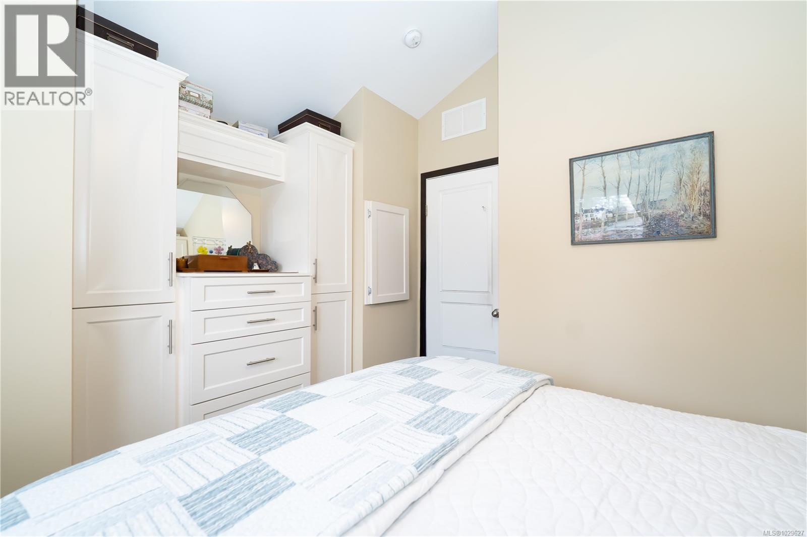 #152 3042 River Rd - 24
