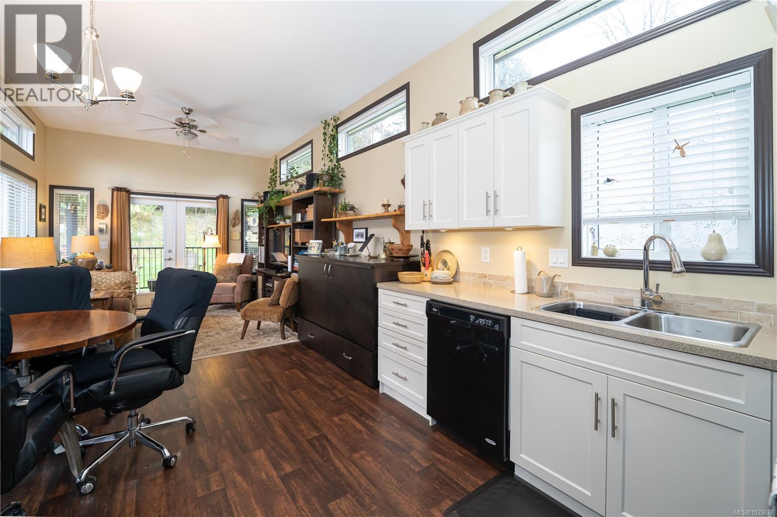 #152 3042 River Rd - 18