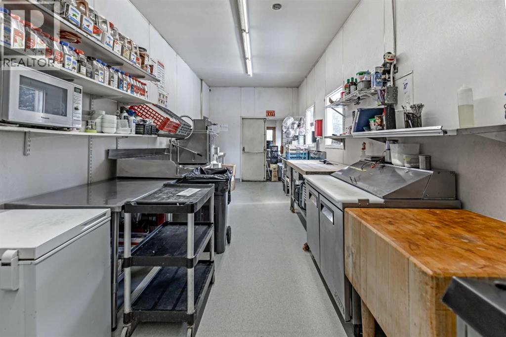 75 White Avenue, Bragg Creek