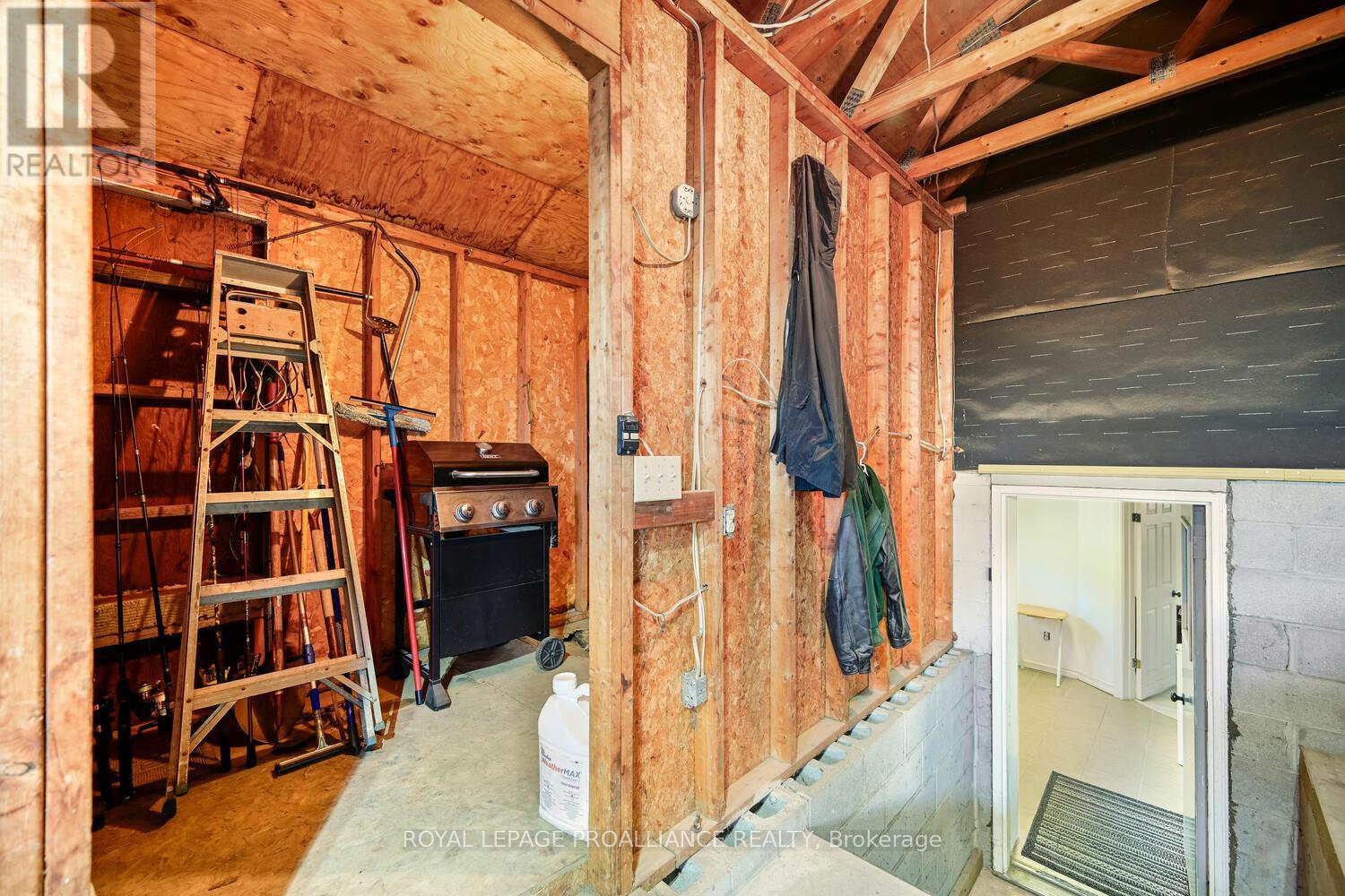 2597 NORTH CAMPBELL ROAD - 27