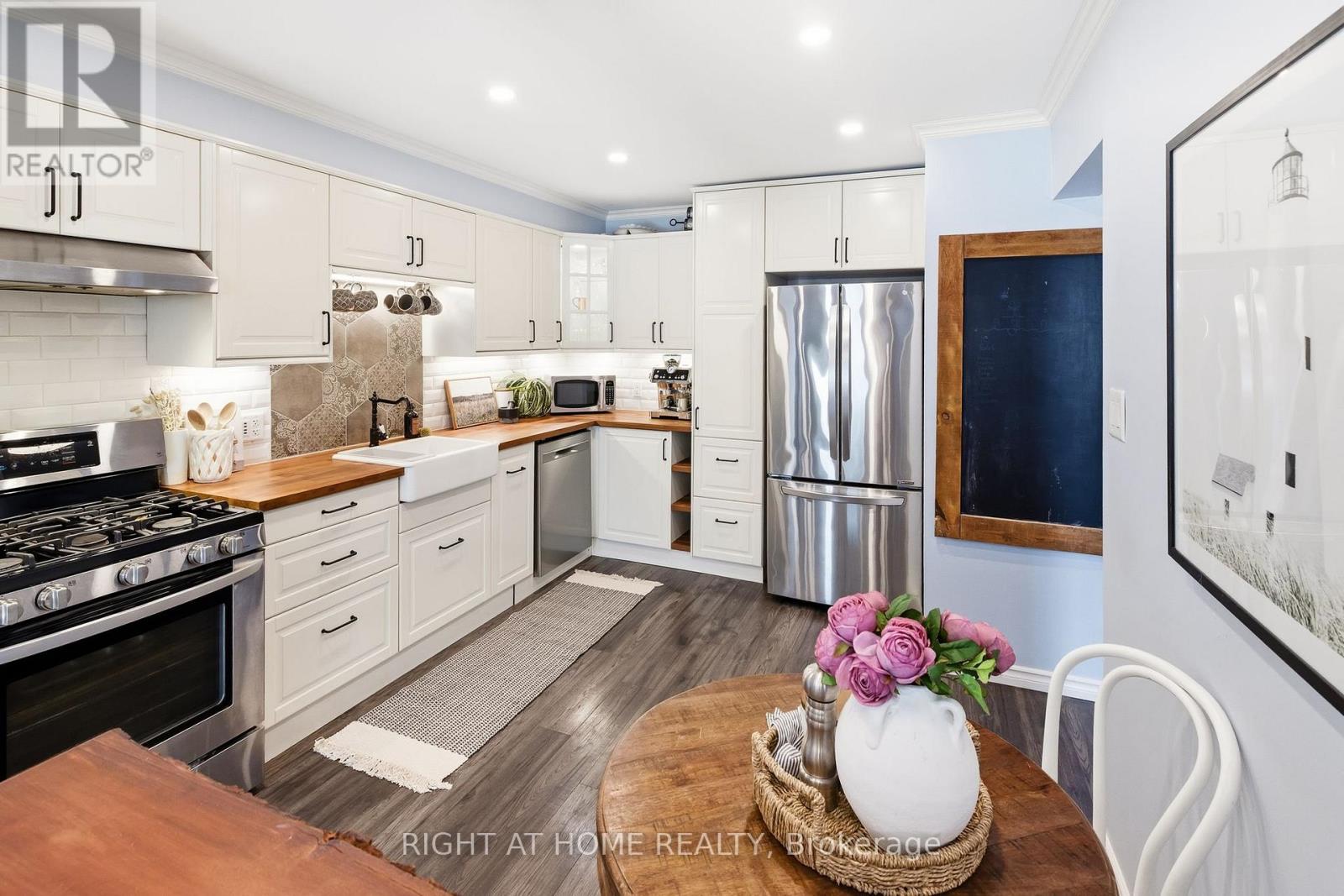 76 BUSHFORD STREET,Clarington (Courtice),,