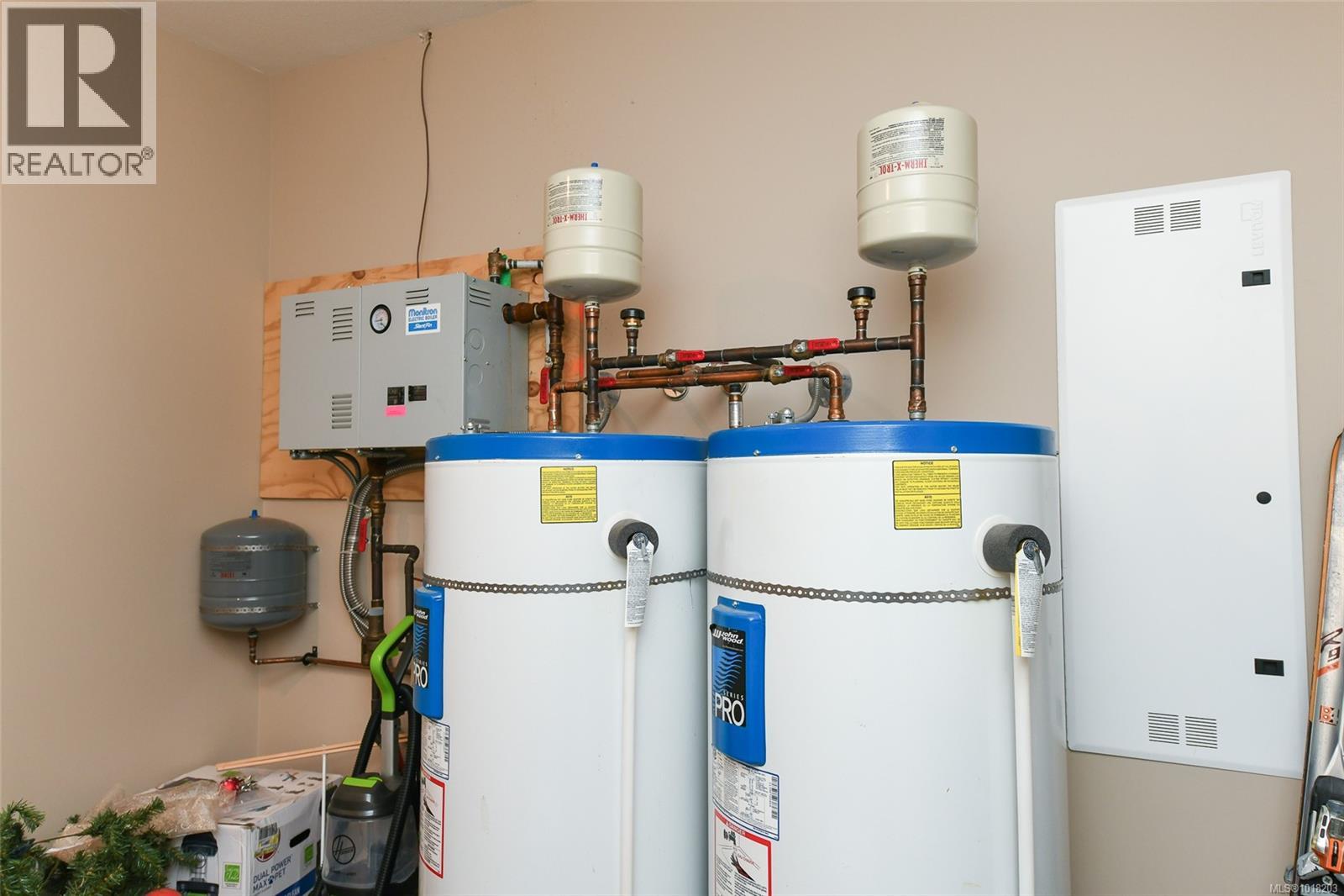 570 ARROWSMITH RIDGE - 38